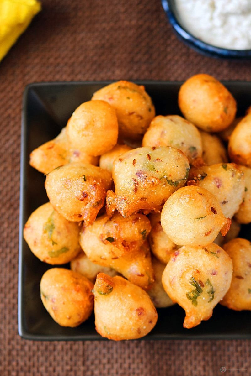 Punugulu (or) Mini Mysore Bonda